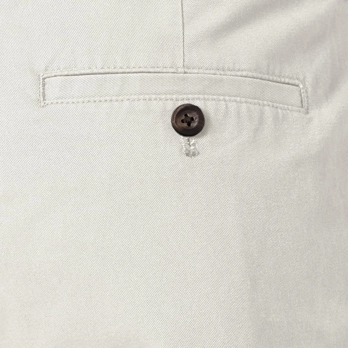 Amazon Essentials Men's Classic-Fit 7" Chino Short