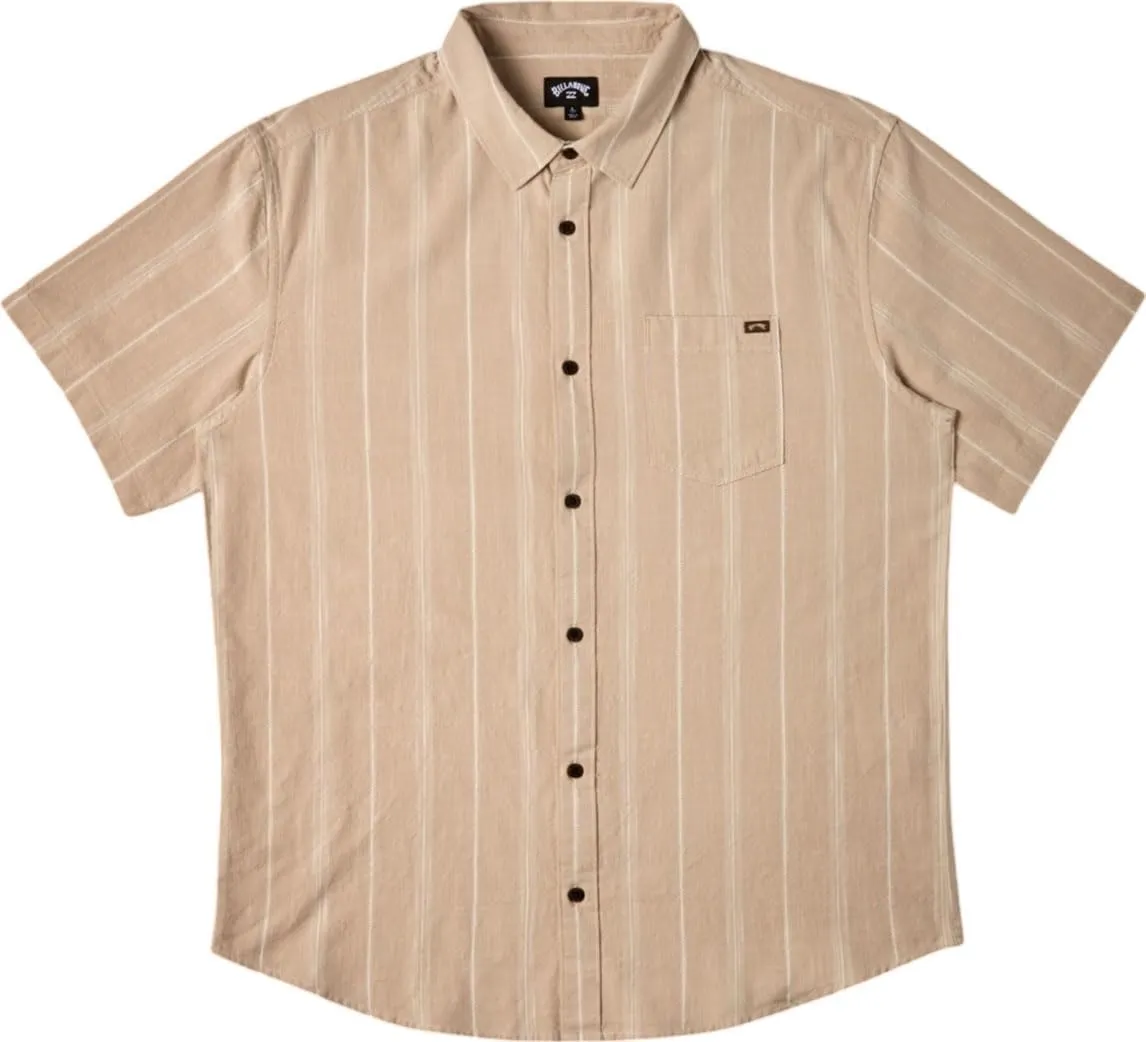 Billabong Men's Classic Sundays Woven Short Sleeve Shirt