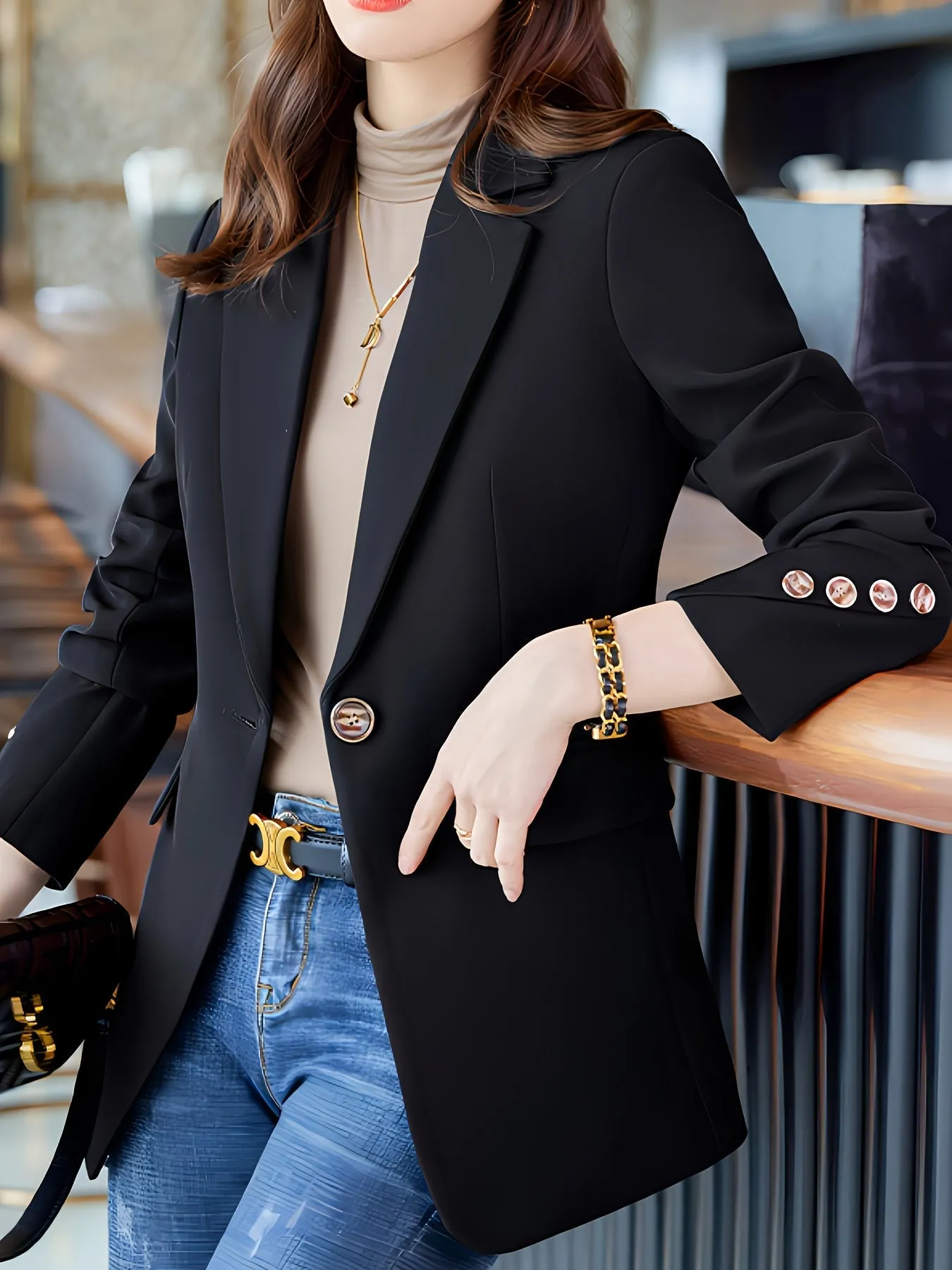 LOTESSA | Elegant Blazer with Engraved Collar and Buttons