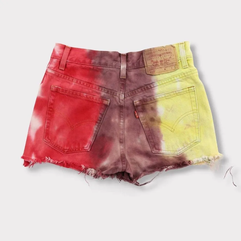 Vintage Y2K Levi’s 517 Tie Dye Low Rise Shorts