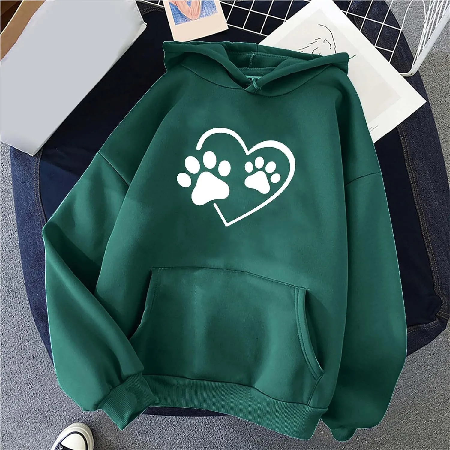 Womens Long Sleeve Loose Fit Hooded Sweatshirts Cute Heart Print Pullover Drawstraing Casual Fall Fashion Hoodies