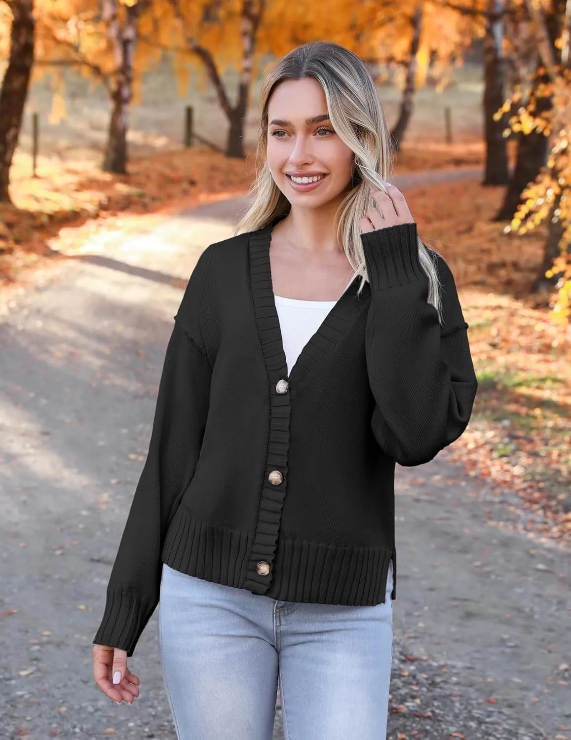 Zeagoo Women's Cropped Cardigan 2025 Fall Button Sweaters V Neck Long Sleeve Cardigans Knit Outwear